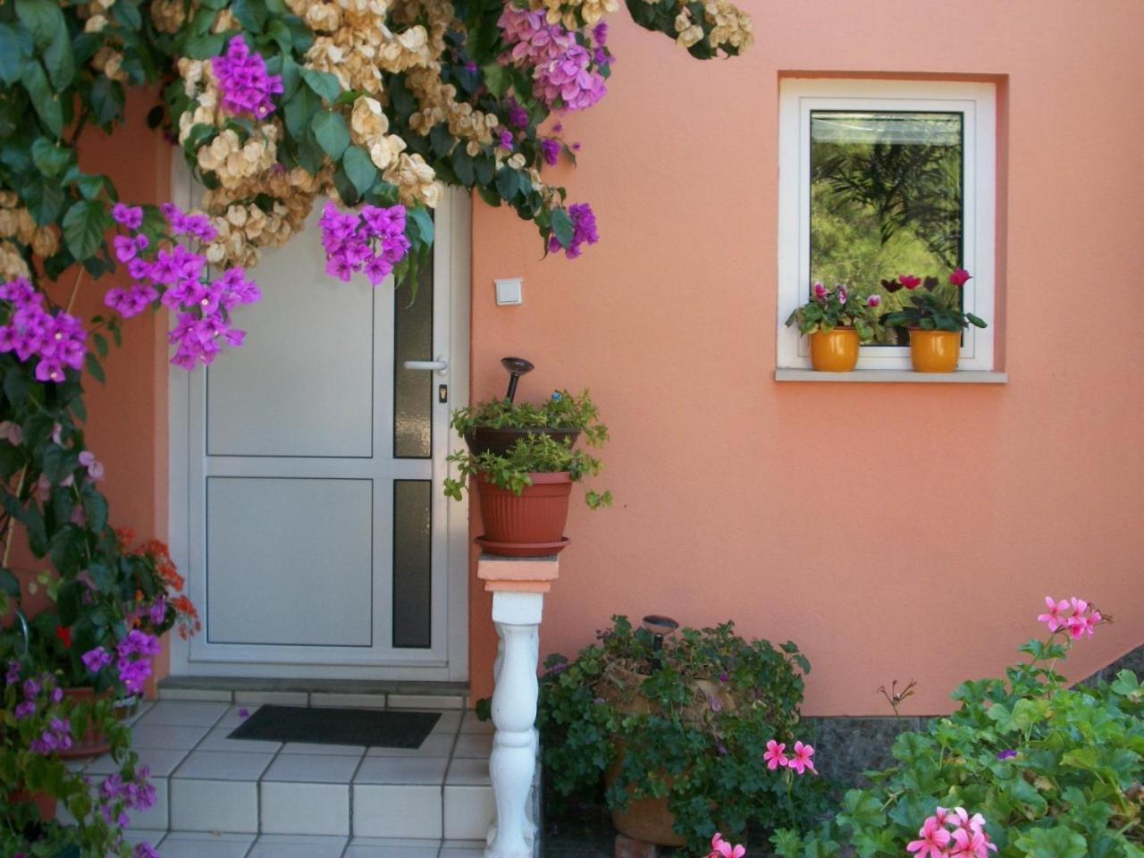 Apartments Mirjana Petrcane Luaran gambar