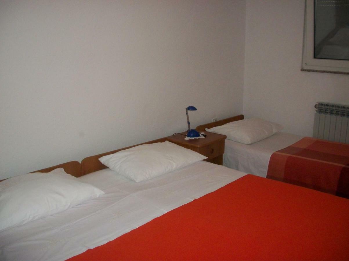 Apartments Mirjana Petrcane Bilik gambar