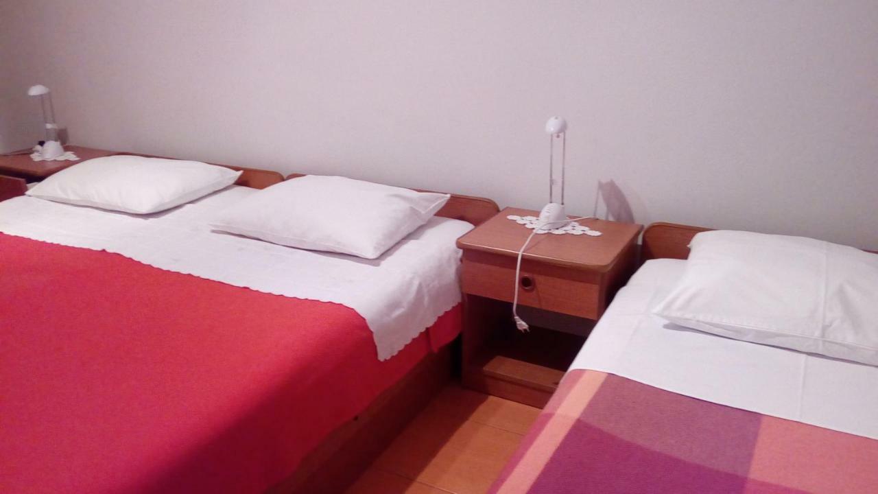 Apartments Mirjana Petrcane Luaran gambar